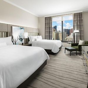 Traditional Queen Guest room 2 Queen City view